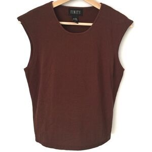 Finity Basic Top in Brown Size L